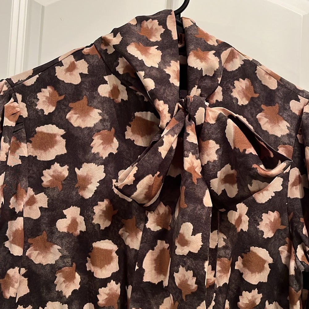 Georgette Brown Floral Print, Woman Size Large - Picture 2 of 11
